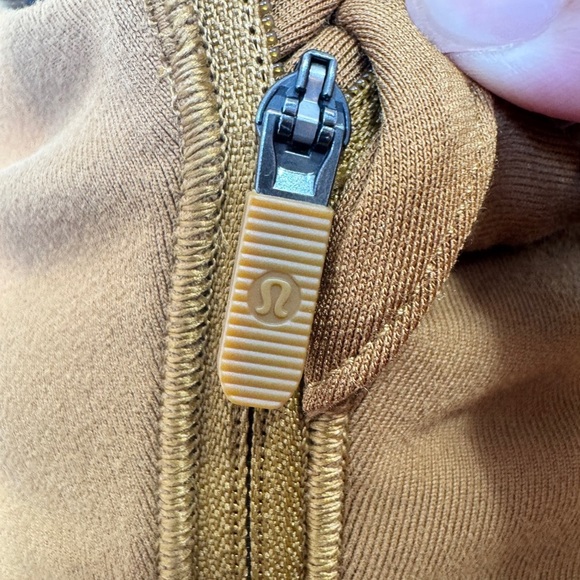 Lululemon Run Briskly 1/2 Zip Long Sleeve Top - Picture 11 of 11
